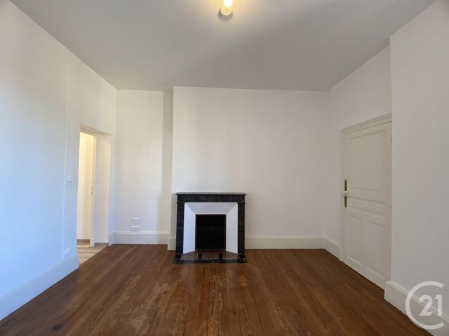 Appartement F2 à louer - 2 pièces - 54.0 m2 - MOULINS - 03 - AUVERGNE - Century 21 Pierre Immobilier