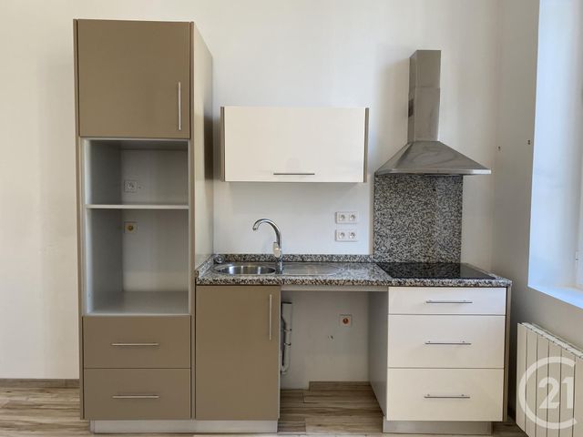 Appartement F2 à louer - 2 pièces - 54.0 m2 - MOULINS - 03 - AUVERGNE - Century 21 Pierre Immobilier