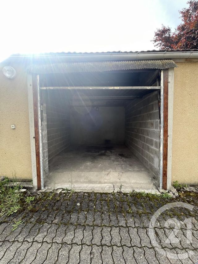 parking à louer - 15.0 m2 - MOULINS - 03 - AUVERGNE - Century 21 Pierre Immobilier
