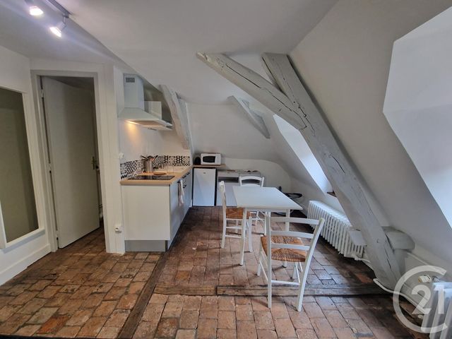Appartement F1 à louer MOULINS