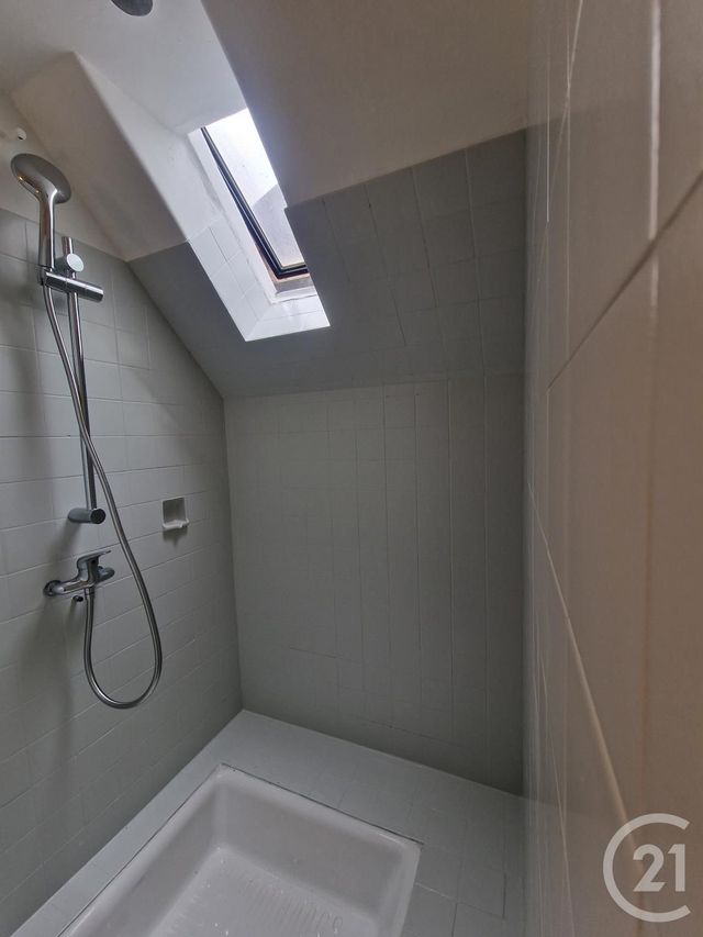 Appartement F1 à louer - 1 pièce - 17.1 m2 - MOULINS - 03 - AUVERGNE - Century 21 Pierre Immobilier