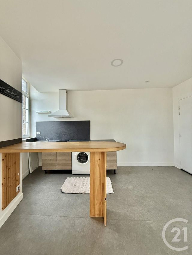 Appartement à louer - 2 pièces - 35.0 m2 - MOULINS - 03 - AUVERGNE - Century 21 Pierre Immobilier