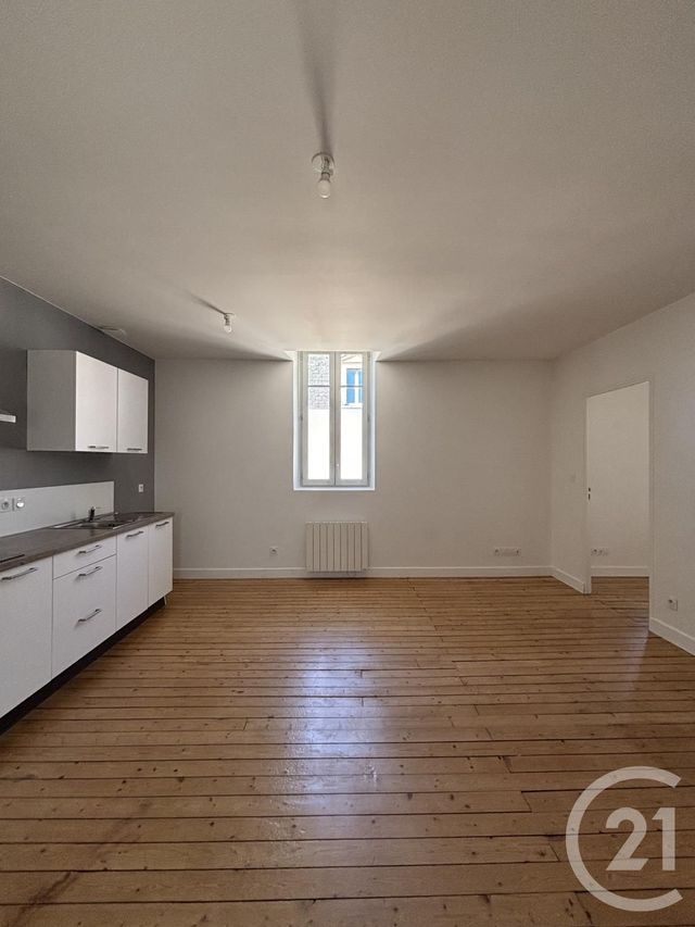 Appartement F2 à louer - 2 pièces - 42.2 m2 - MOULINS - 03 - AUVERGNE - Century 21 Pierre Immobilier
