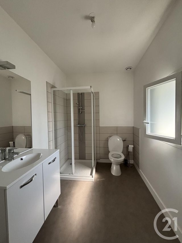 Appartement F2 à louer - 2 pièces - 42.2 m2 - MOULINS - 03 - AUVERGNE - Century 21 Pierre Immobilier