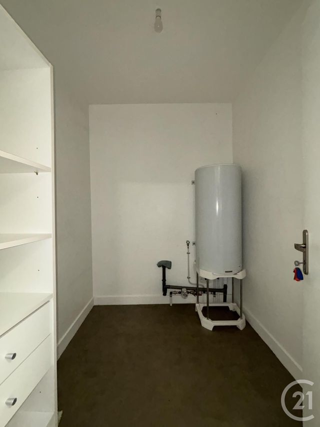 Appartement F2 à louer - 2 pièces - 42.2 m2 - MOULINS - 03 - AUVERGNE - Century 21 Pierre Immobilier