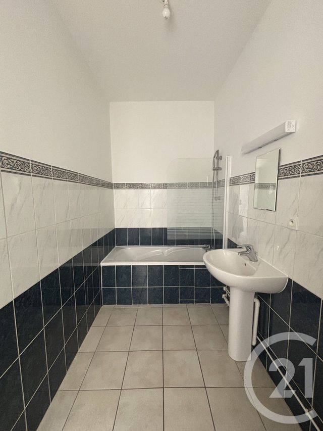 Appartement F2 à louer - 2 pièces - 39.71 m2 - MOULINS - 03 - AUVERGNE - Century 21 Pierre Immobilier