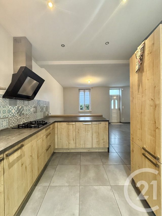 maison à louer - 4 pièces - 110.0 m2 - YZEURE - 03 - AUVERGNE - Century 21 Pierre Immobilier