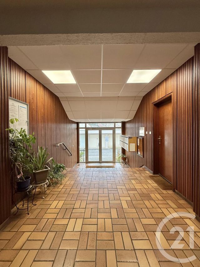 Appartement F5 à vendre - 5 pièces - 110.0 m2 - MOULINS - 03 - AUVERGNE - Century 21 Pierre Immobilier