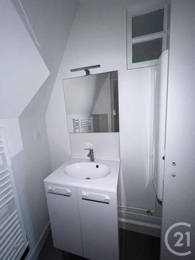 Appartement F2 à louer - 2 pièces - 40.63 m2 - MOULINS - 03 - AUVERGNE - Century 21 Pierre Immobilier