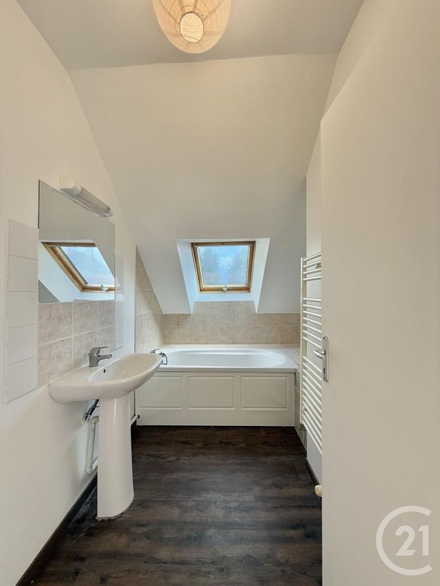 maison à louer - 4 pièces - 85.19 m2 - DORNES - 58 - BOURGOGNE - Century 21 Pierre Immobilier