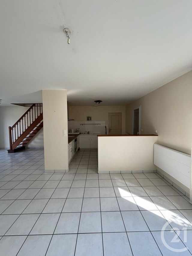 maison à louer - 6 pièces - 129.89 m2 - TREVOL - 03 - AUVERGNE - Century 21 Pierre Immobilier