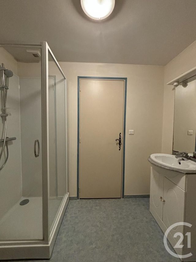 maison à louer - 6 pièces - 129.89 m2 - TREVOL - 03 - AUVERGNE - Century 21 Pierre Immobilier