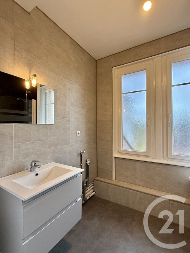 Appartement T3 à vendre - 3 pièces - 81.71 m2 - YZEURE - 03 - AUVERGNE - Century 21 Pierre Immobilier