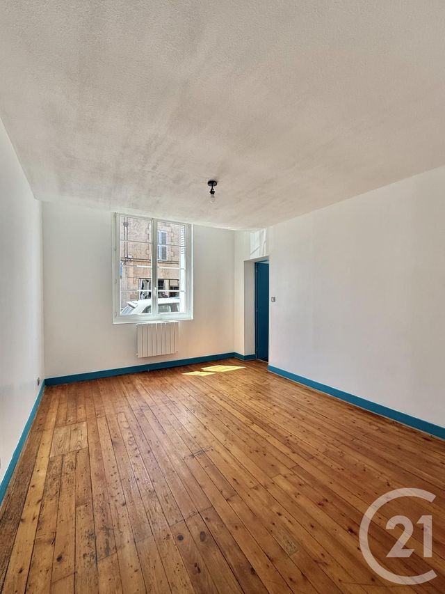 Appartement F3 à louer - 3 pièces - 68.24 m2 - MOULINS - 03 - AUVERGNE - Century 21 Pierre Immobilier