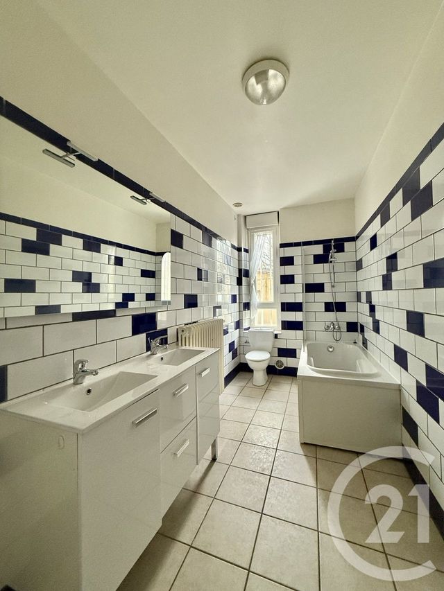 Appartement F4 à louer - 4 pièces - 119.51 m2 - MOULINS - 03 - AUVERGNE - Century 21 Pierre Immobilier