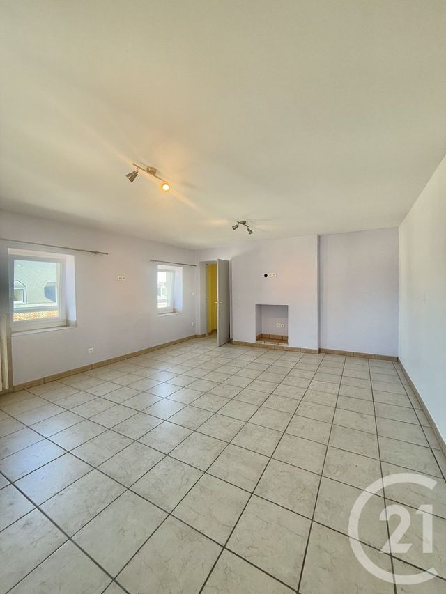 Appartement F2 à louer - 2 pièces - 60.12 m2 - MOULINS - 03 - AUVERGNE - Century 21 Pierre Immobilier