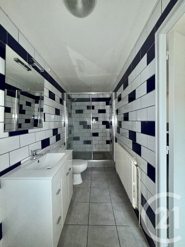 Appartement F2 à louer - 2 pièces - 60.12 m2 - MOULINS - 03 - AUVERGNE - Century 21 Pierre Immobilier