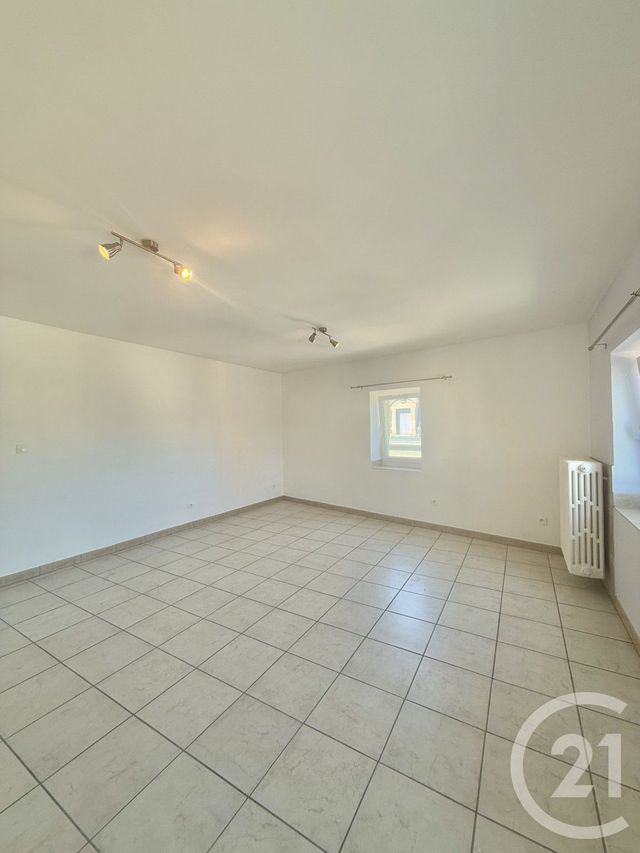 Appartement F2 à louer - 2 pièces - 60.12 m2 - MOULINS - 03 - AUVERGNE - Century 21 Pierre Immobilier