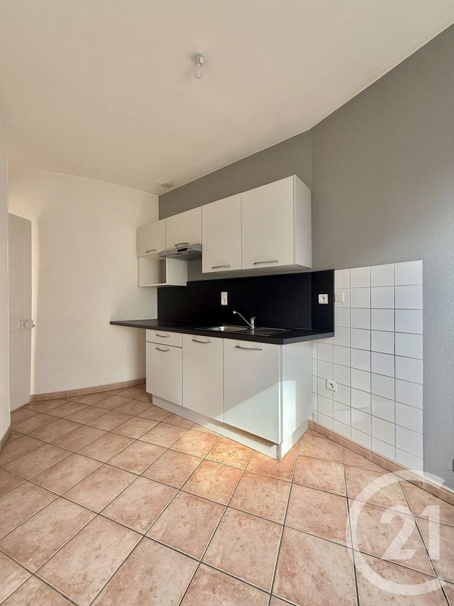 Appartement F2 à louer - 2 pièces - 44.0 m2 - MOULINS - 03 - AUVERGNE - Century 21 Pierre Immobilier