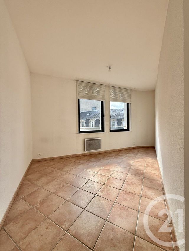 Appartement F2 à louer - 2 pièces - 44.0 m2 - MOULINS - 03 - AUVERGNE - Century 21 Pierre Immobilier
