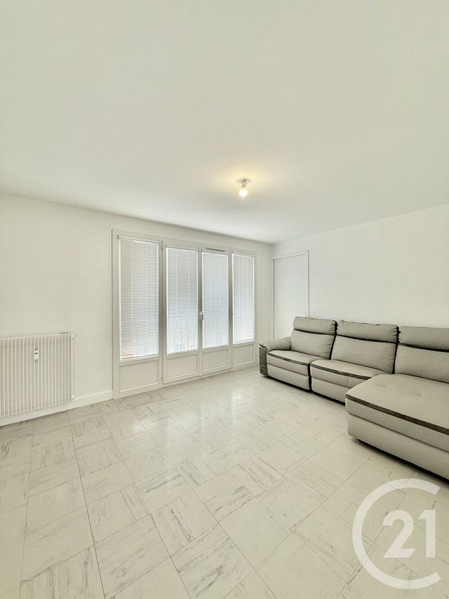 Appartement F4 à louer - 4 pièces - 68.33 m2 - YZEURE - 03 - AUVERGNE - Century 21 Pierre Immobilier