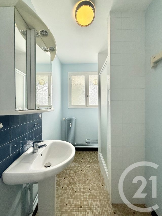 Appartement F4 à louer - 4 pièces - 68.33 m2 - YZEURE - 03 - AUVERGNE - Century 21 Pierre Immobilier