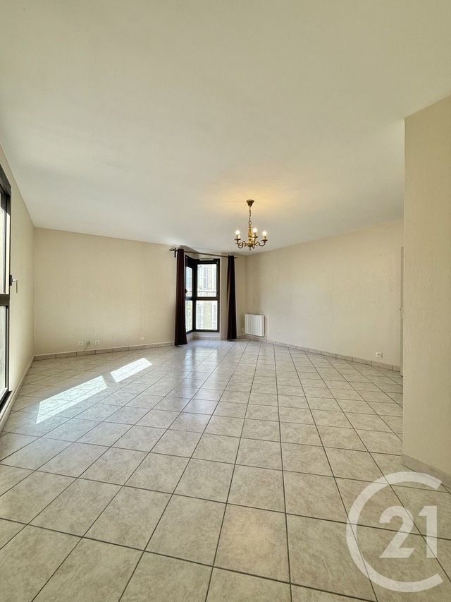 Appartement F3 à louer - 3 pièces - 76.42 m2 - MOULINS - 03 - AUVERGNE - Century 21 Pierre Immobilier