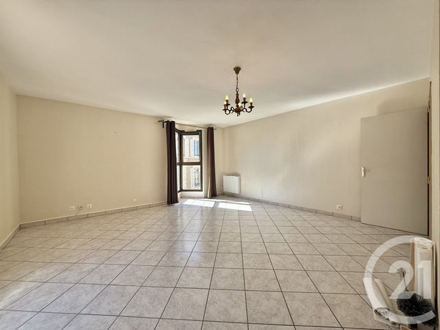 Appartement F3 à louer - 3 pièces - 76.42 m2 - MOULINS - 03 - AUVERGNE - Century 21 Pierre Immobilier