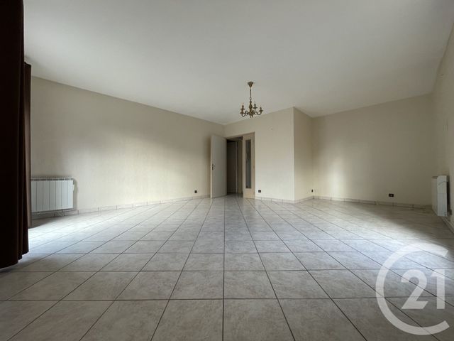 Appartement F3 à louer - 3 pièces - 76.42 m2 - MOULINS - 03 - AUVERGNE - Century 21 Pierre Immobilier