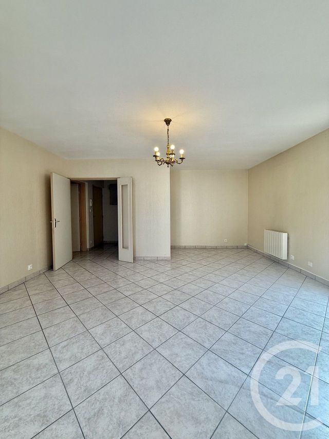 Appartement F3 à louer - 3 pièces - 76.42 m2 - MOULINS - 03 - AUVERGNE - Century 21 Pierre Immobilier