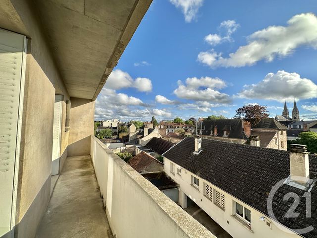Appartement F3 à louer - 3 pièces - 88.1 m2 - MOULINS - 03 - AUVERGNE - Century 21 Pierre Immobilier