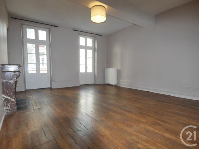 Appartement F3 à louer - 3 pièces - 99.1 m2 - MOULINS - 03 - AUVERGNE - Century 21 Pierre Immobilier