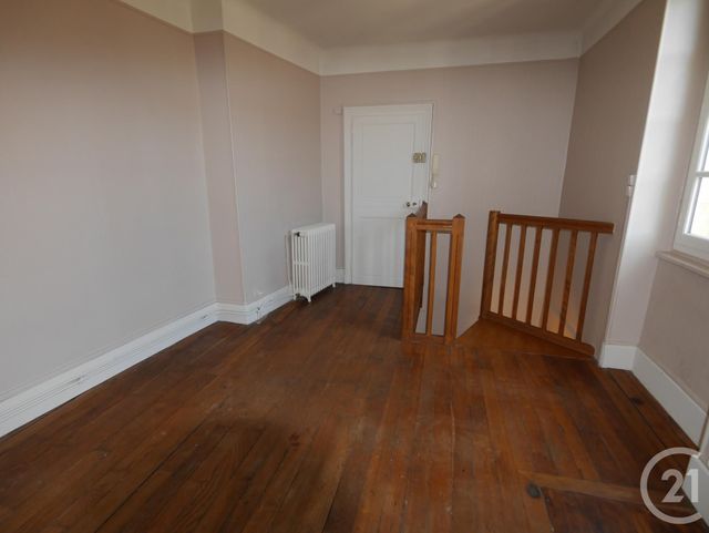 Appartement F3 à louer - 3 pièces - 99.1 m2 - MOULINS - 03 - AUVERGNE - Century 21 Pierre Immobilier