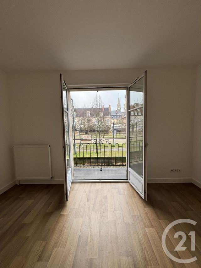 Appartement à louer - 3 pièces - 96.26 m2 - MOULINS - 03 - AUVERGNE - Century 21 Pierre Immobilier