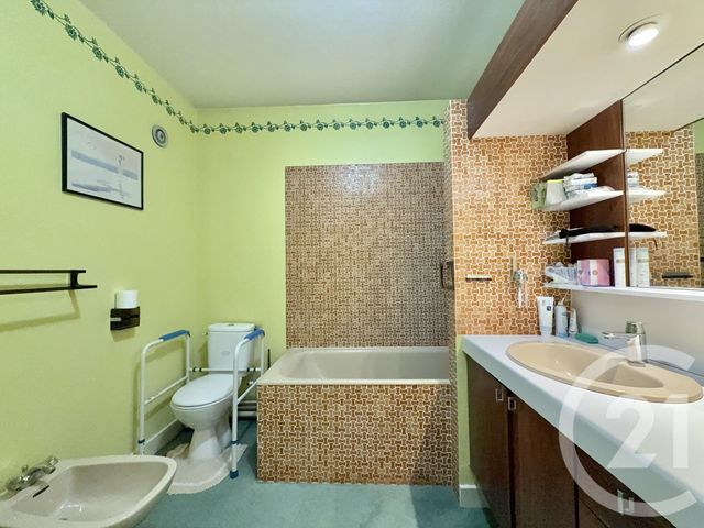 Appartement F5 à vendre - 5 pièces - 113.86 m2 - MOULINS - 03 - AUVERGNE - Century 21 Pierre Immobilier