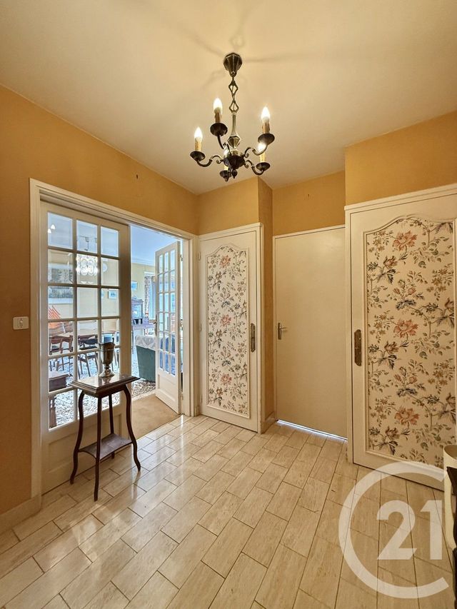 Appartement F5 à vendre - 5 pièces - 113.86 m2 - MOULINS - 03 - AUVERGNE - Century 21 Pierre Immobilier