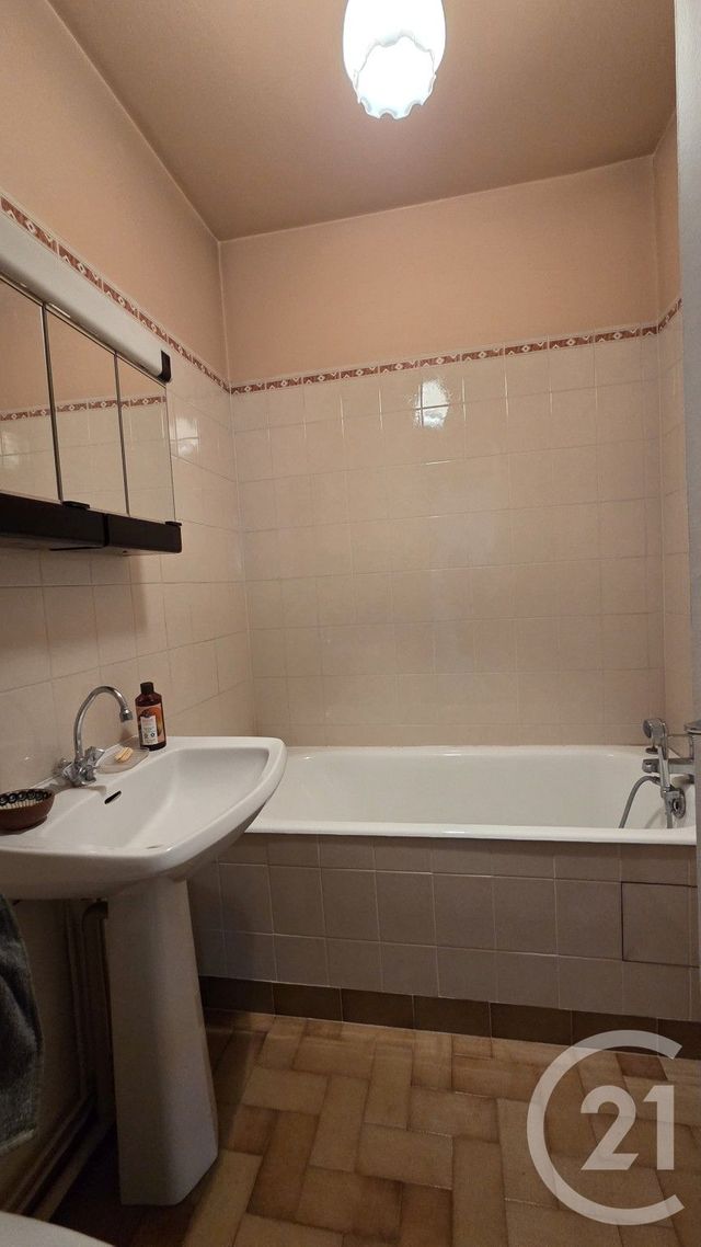 Appartement F1 à vendre - 1 pièce - 34.66 m2 - MOULINS - 03 - AUVERGNE - Century 21 Pierre Immobilier