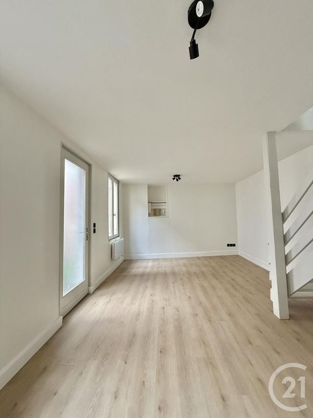 Appartement à louer - 2 pièces - 46.64 m2 - MOULINS - 03 - AUVERGNE - Century 21 Pierre Immobilier