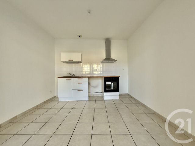 Appartement F2 à louer - 2 pièces - 58.92 m2 - MOULINS - 03 - AUVERGNE - Century 21 Pierre Immobilier