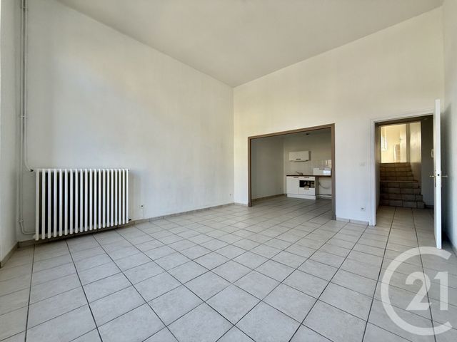 Appartement F2 à louer - 2 pièces - 58.92 m2 - MOULINS - 03 - AUVERGNE - Century 21 Pierre Immobilier
