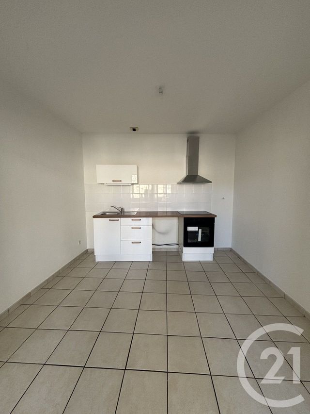 Appartement F2 à louer - 2 pièces - 58.92 m2 - MOULINS - 03 - AUVERGNE - Century 21 Pierre Immobilier