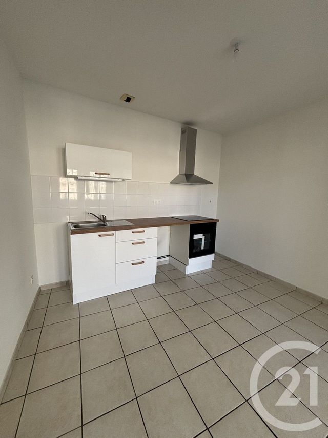 Appartement F2 à louer - 2 pièces - 58.92 m2 - MOULINS - 03 - AUVERGNE - Century 21 Pierre Immobilier