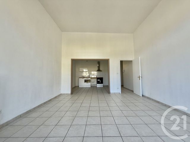 Appartement F2 à louer - 2 pièces - 58.92 m2 - MOULINS - 03 - AUVERGNE - Century 21 Pierre Immobilier