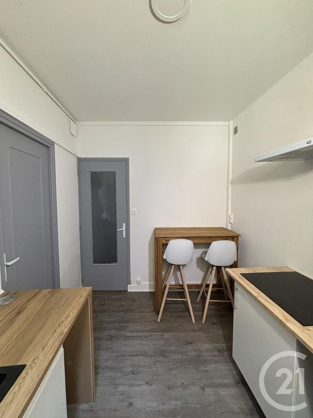 Appartement F1 à louer - 1 pièce - 30.12 m2 - MOULINS - 03 - AUVERGNE - Century 21 Pierre Immobilier
