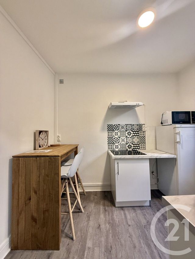 Appartement F1 à louer - 1 pièce - 30.12 m2 - MOULINS - 03 - AUVERGNE - Century 21 Pierre Immobilier