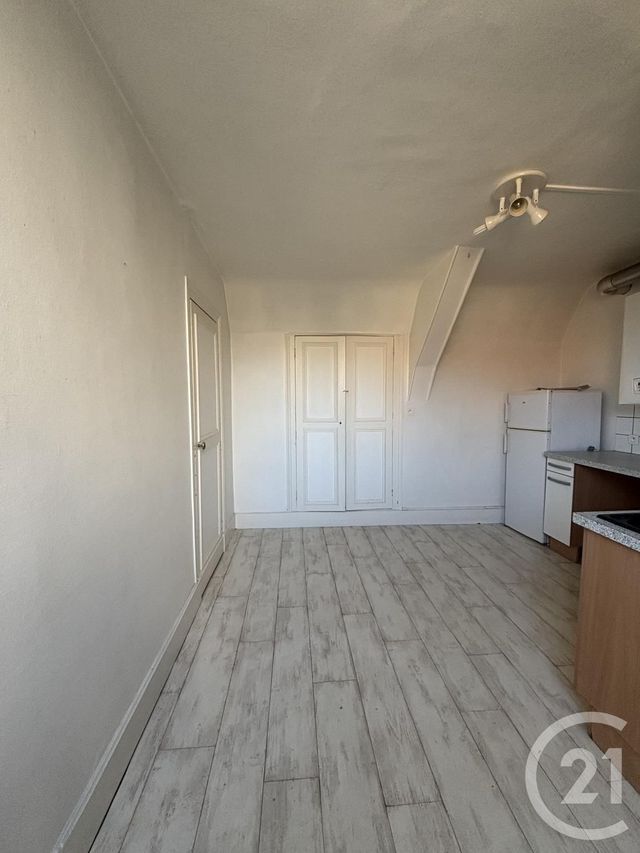 Appartement F2 à louer - 2 pièces - 35.92 m2 - MOULINS - 03 - AUVERGNE - Century 21 Pierre Immobilier