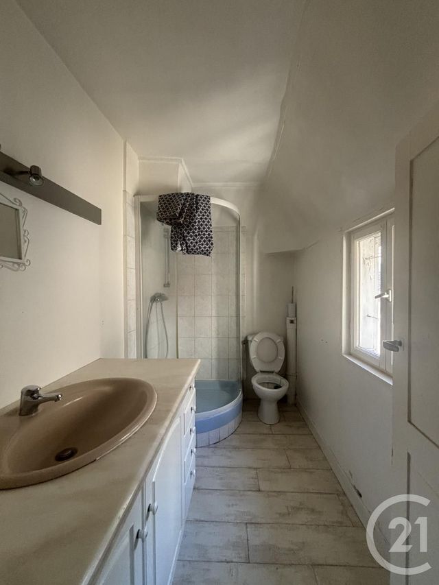 Appartement F2 à louer - 2 pièces - 35.92 m2 - MOULINS - 03 - AUVERGNE - Century 21 Pierre Immobilier