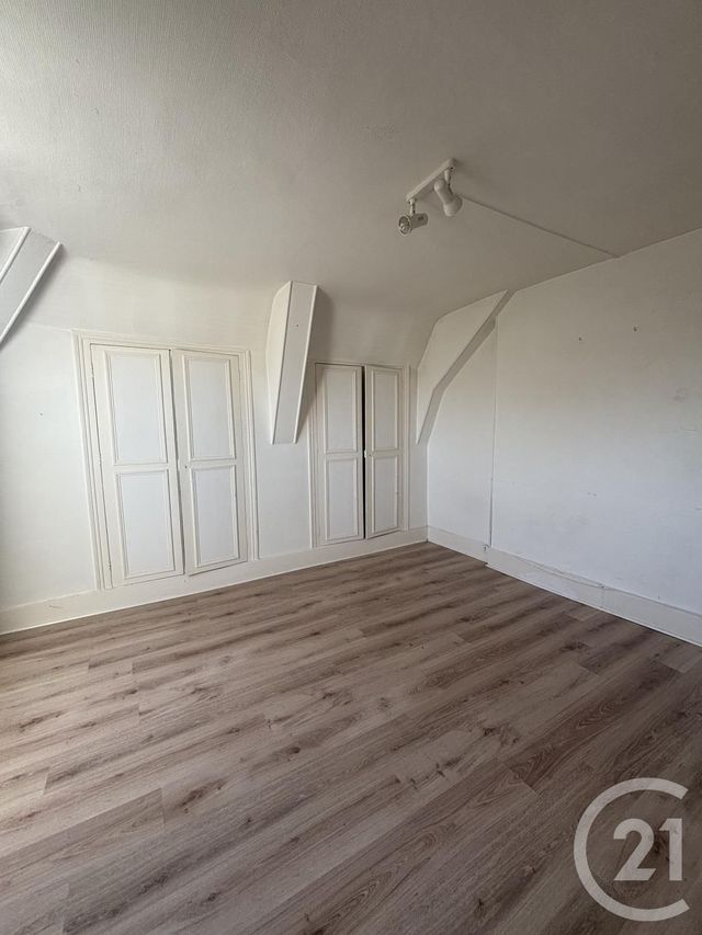 Appartement F2 à louer - 2 pièces - 35.92 m2 - MOULINS - 03 - AUVERGNE - Century 21 Pierre Immobilier