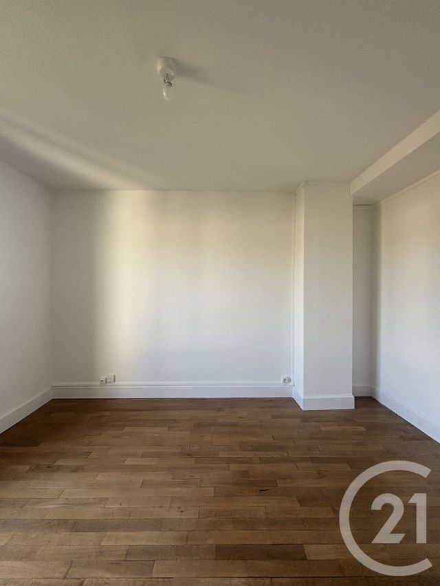 Appartement F3 à louer - 3 pièces - 57.15 m2 - MOULINS - 03 - AUVERGNE - Century 21 Pierre Immobilier