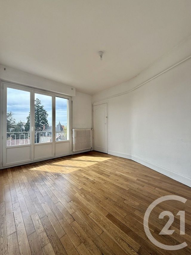 Appartement F3 à louer - 3 pièces - 57.15 m2 - MOULINS - 03 - AUVERGNE - Century 21 Pierre Immobilier